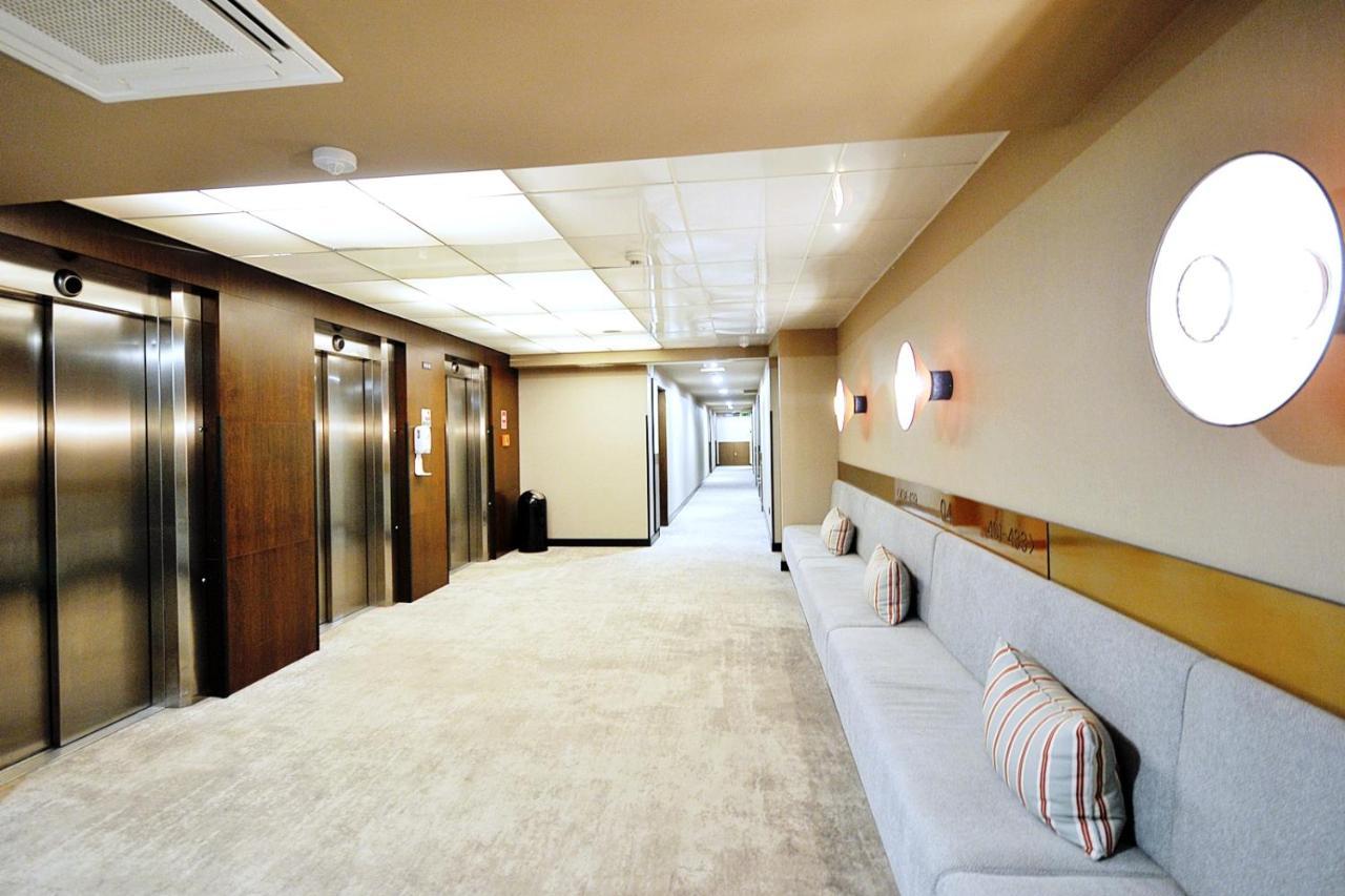 423 W Royal Tulip Sand 200 M Plaza Dobruk Apartamenty كولوبرزيغ المظهر الخارجي الصورة